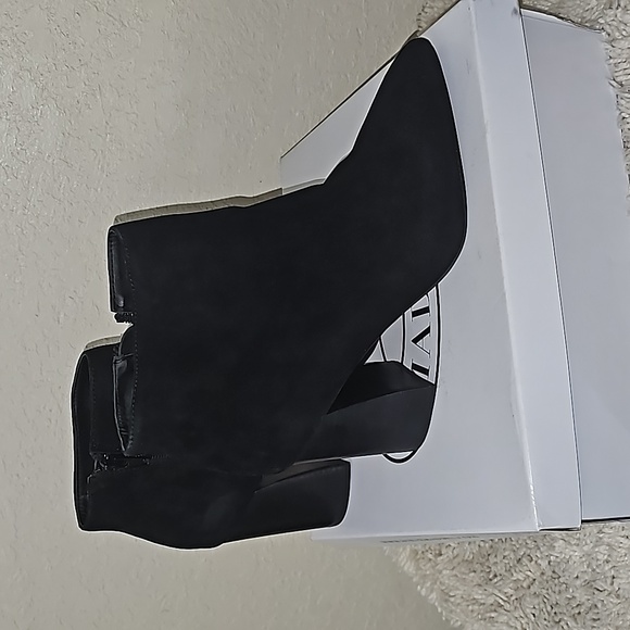 Steve Madden Simmer Boots - Picture 2 of 10
